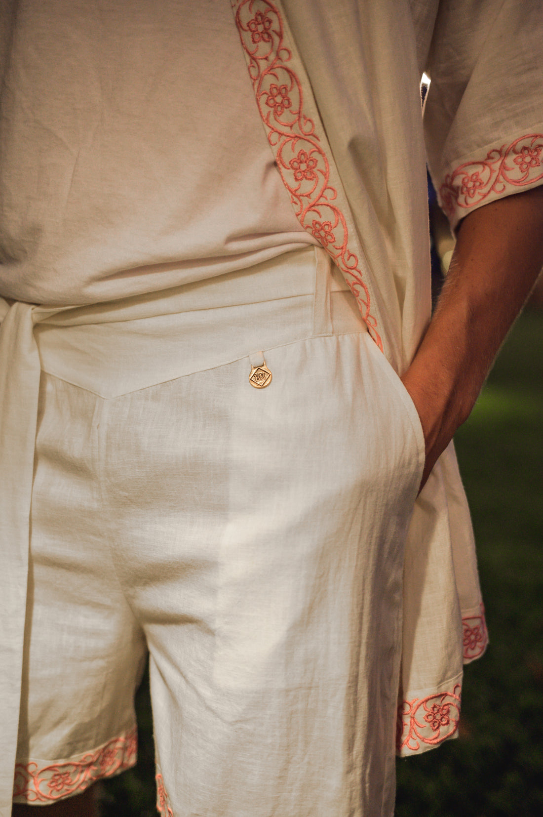 Embroidered Linen Shorts (Off-White)